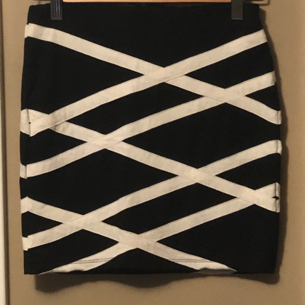 Designer Mini Skirts - Picture 3 of 4